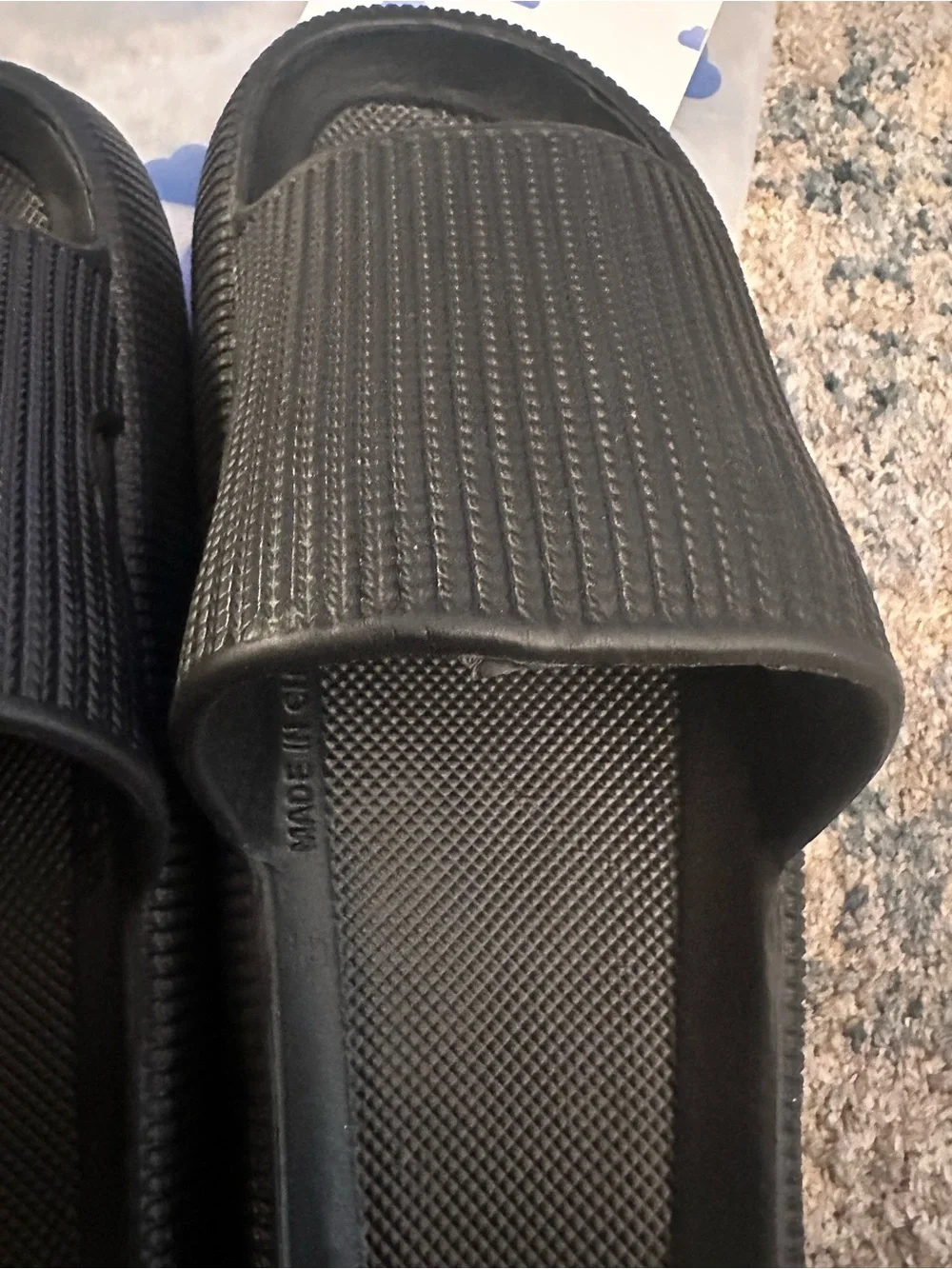 The Cloudies Men’s Black Slide Slippers - Cushioned Comfort NWOT